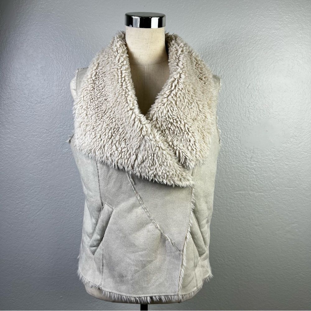 Yaira Ivory Cream Faux Fur Sherpa Vest Furry Lined Size L